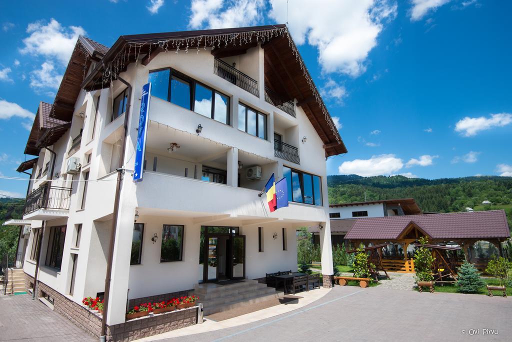 Pensiunea Royal Borsa  Exterior photo